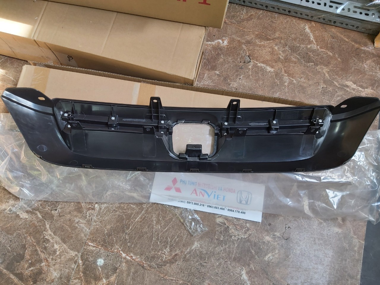 Mặt ca lăng xe honda CRV 2009-2011